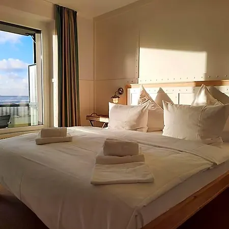 Beachhotel (adults Only)